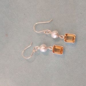 Sterling silver beautiful set of earrings,